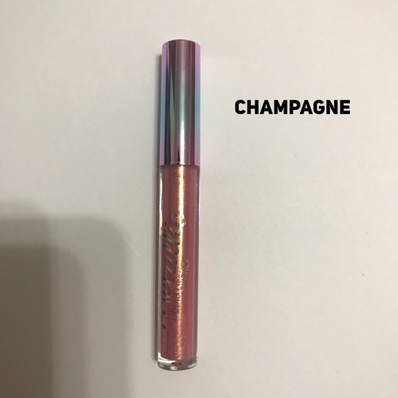 Metallic Liquid Lipstick - Picture 5 of 8